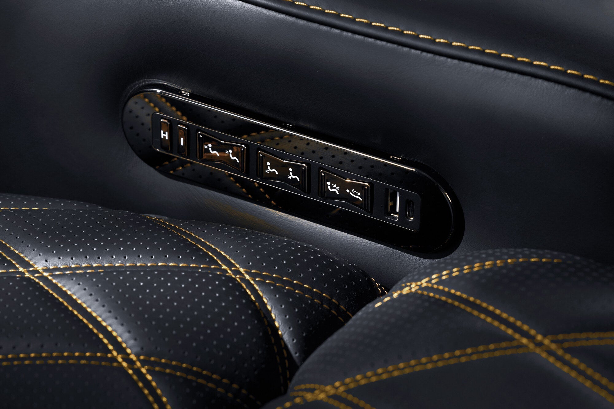 Valencia Oslo Ultimate 20K Italian Semi-Aniline Leather Theater Seating